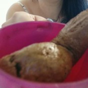 candela dstefano plops in the toilet and the kitchen