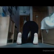 farts, feet and yoga tokioglez tokio glez