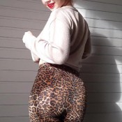 i am your date with a fart fetish and i`m farting in your face xo bunny xobunnyxox