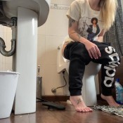 Marilynroe Massive Poop After 3 Day Hold Then Placing It In A Container For Someone Lucky Miss Marilyn Roe