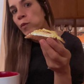 Vicky1110 Breakfast Then Shit