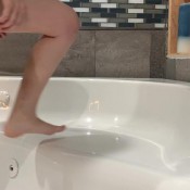 Princesskazer Kazer Shitting On A Fresh Clean Jacuzzi Tub