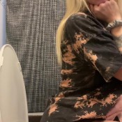 Marilynroe23 - Marilyns Bloated Belly And Toilet Farts Miss Marilyn Roe