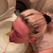 Pandora Skye I Am Your Toilet