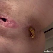 Kayleygurlxoxo Very Stinky Messy Poop