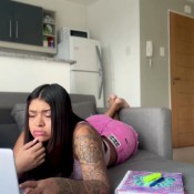 Candyyfoxvip Trying To Study But My Farts Distract Me