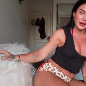 Thefartworld - Youre Hanging Out With Your New Date Skye And You Find Her So Attractive That You